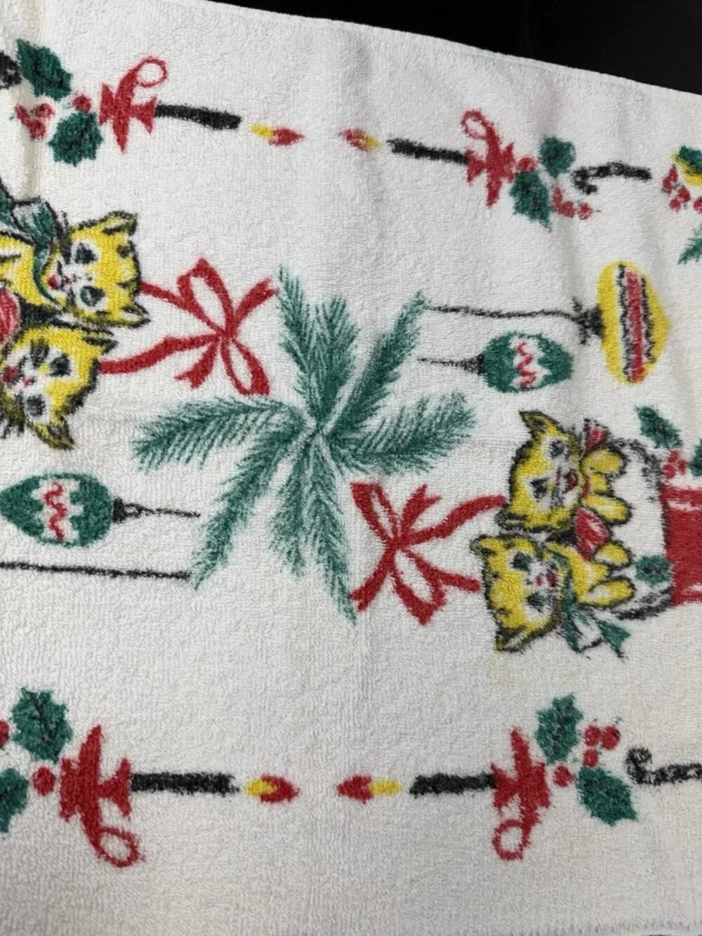 Vintage Retro Cannon Kitchen Towel “Dry’s All” Christmas Cats Kittens In Boot